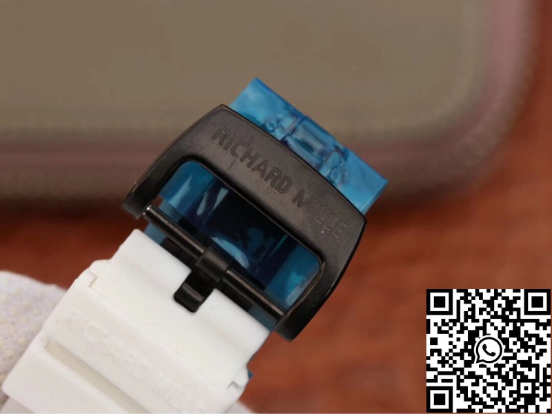 0wvx1n87_8.jpg