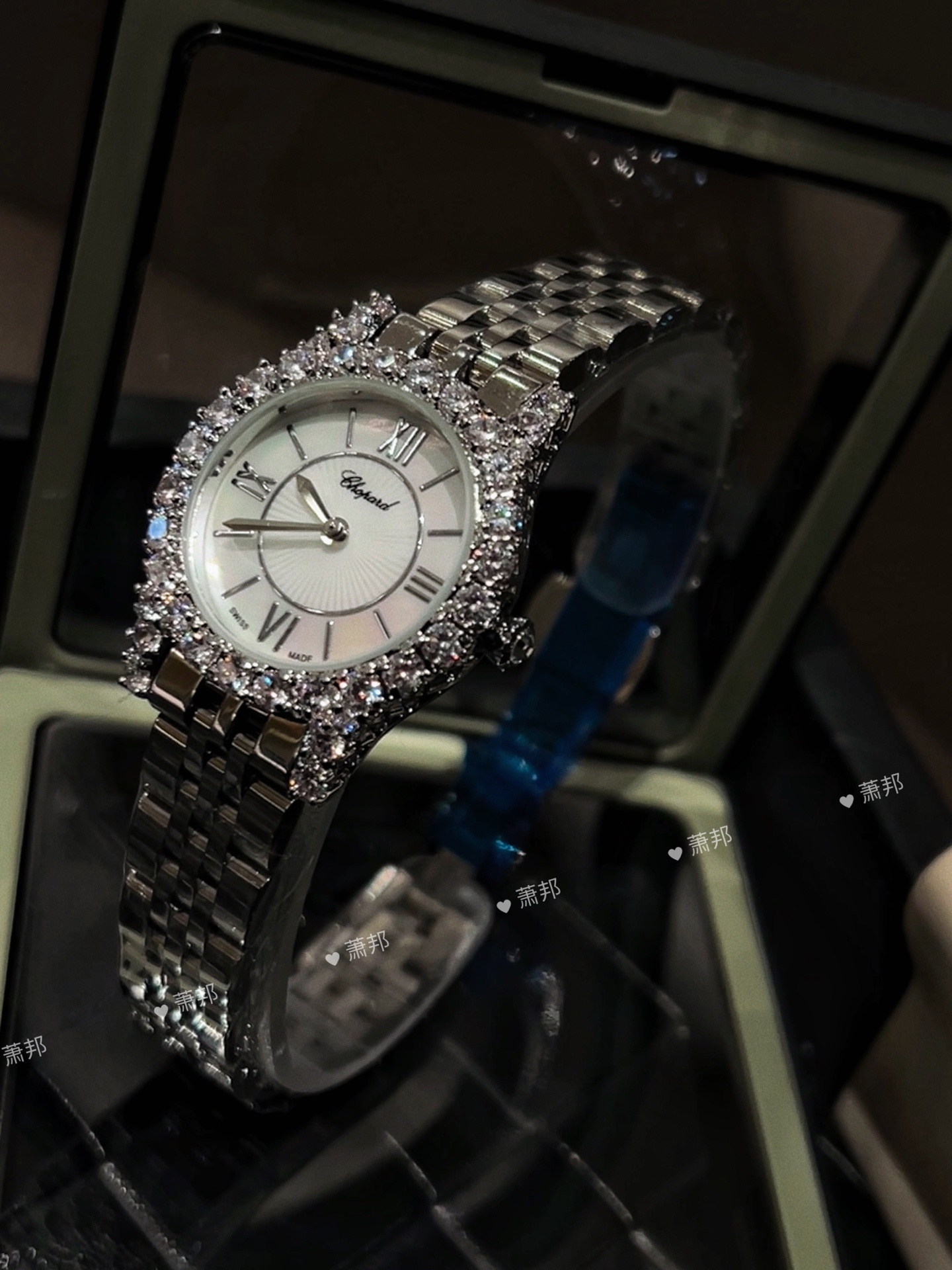 Replica Chopard Quartz Movement Watch 30mm