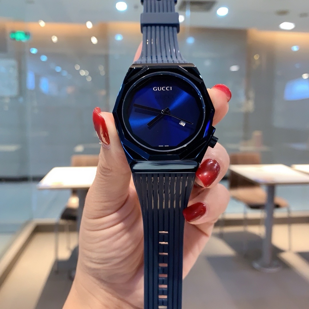 Replica Gucci Quartz Movement Watch 41mm